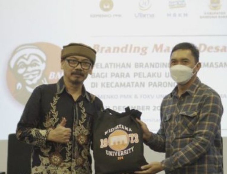 “Branding Masuk Desa”, Pelatihan Dari Dosen UTama Tingkatkan Brand UMKM Di Parongpong